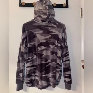 Simply Vera Vera Wang Tops Simply Vera Velour Hoodie Poshmark